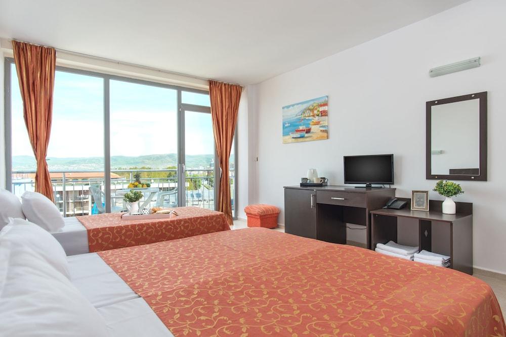 Tm Deluxe Hotel Sunny Beach Buitenkant foto