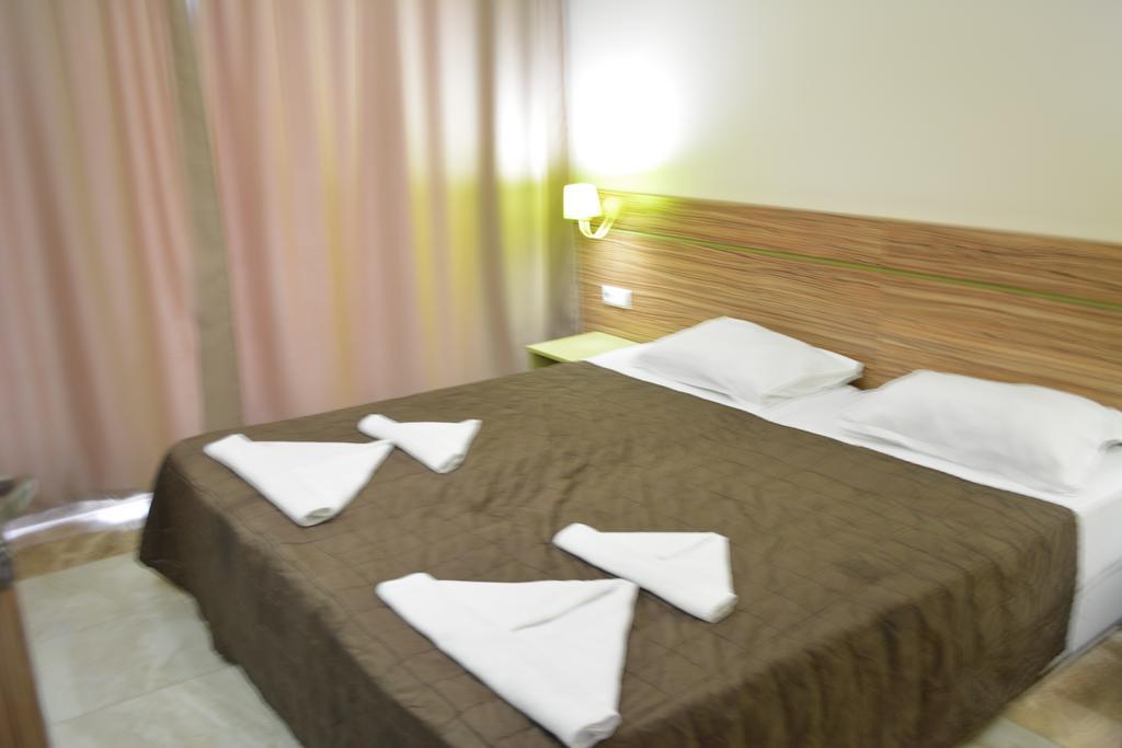 Tm Deluxe Hotel Sunny Beach Buitenkant foto